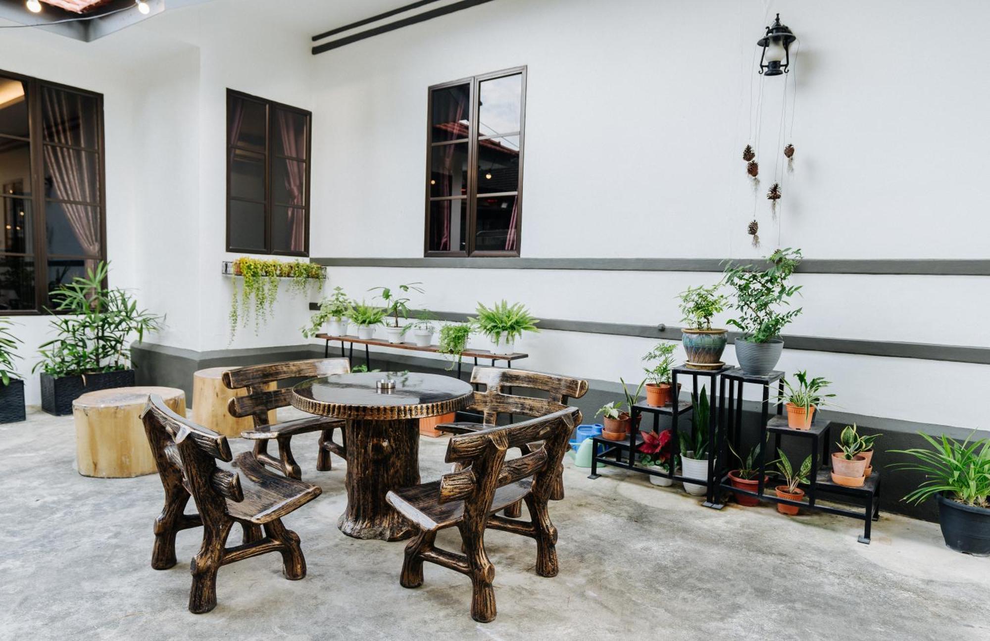 Wang's BnB 4 Bedrooms Villa George Town Exteriör bild